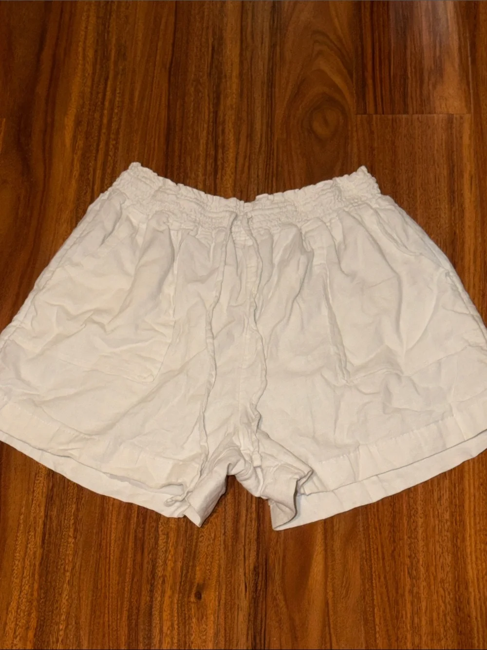 Time and Tru White Elastic-Waist Summer Casual Shorts